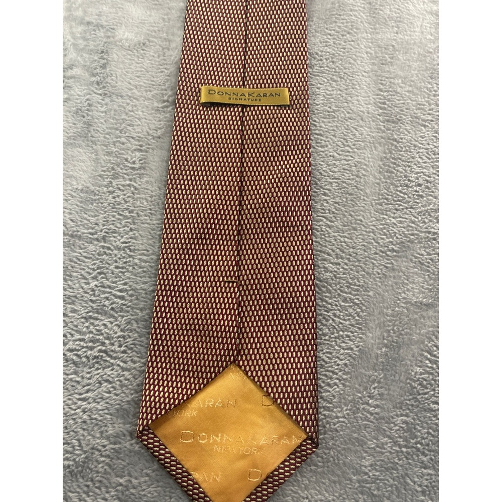 Donna Karan Signature Necktie Silk Burgundy‎ Brown Textured Men's Tie - Picture 2 of 6